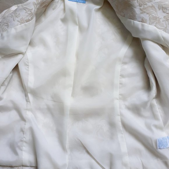 Tone-on-tone embroidered blazer with a satin finish - Picture 6 of 7